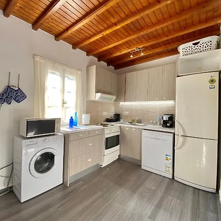 Apartment Paraga Garden Studio *
